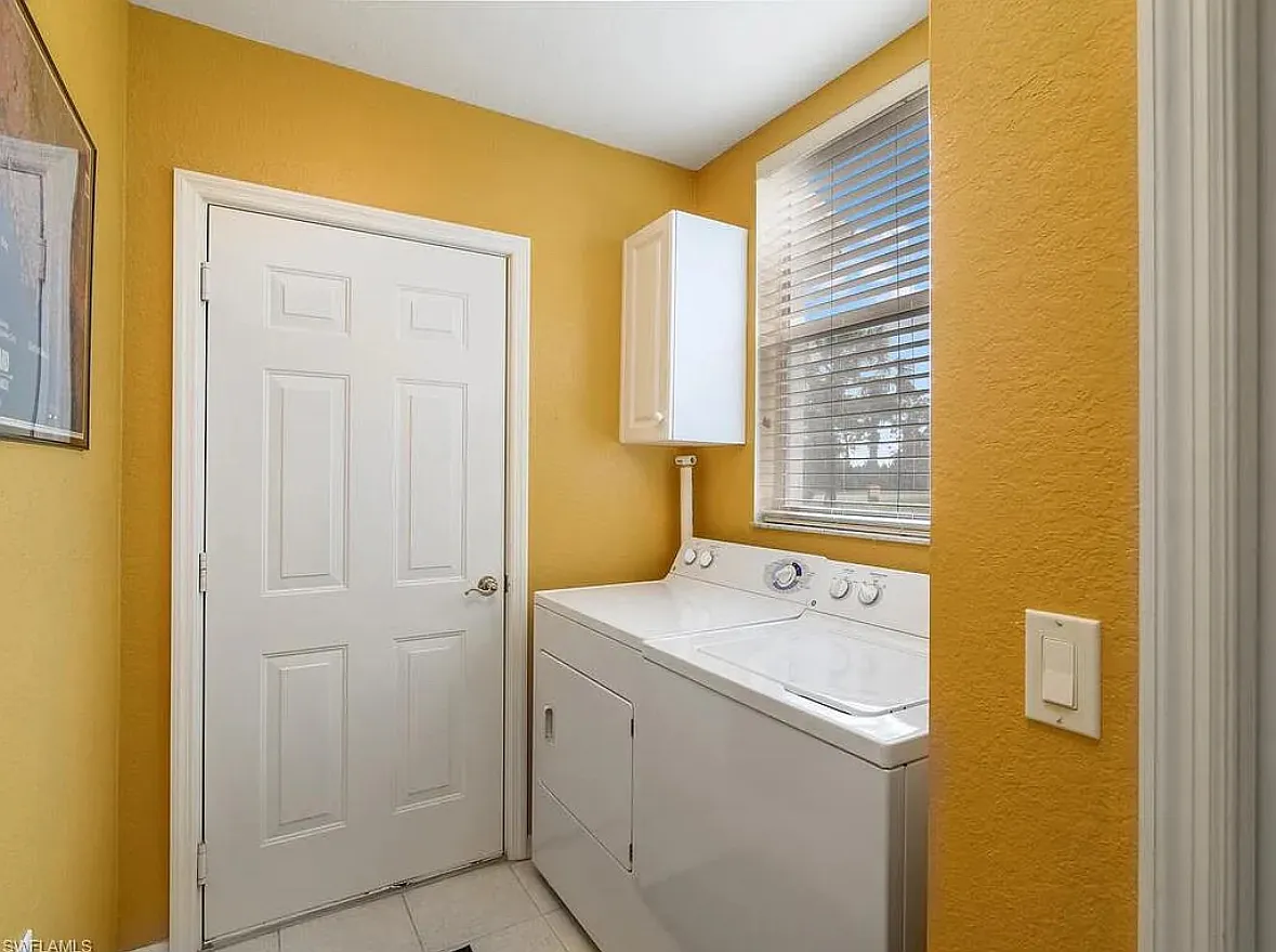 2 bed, 1396 sqft, $2,249 — Photo 3