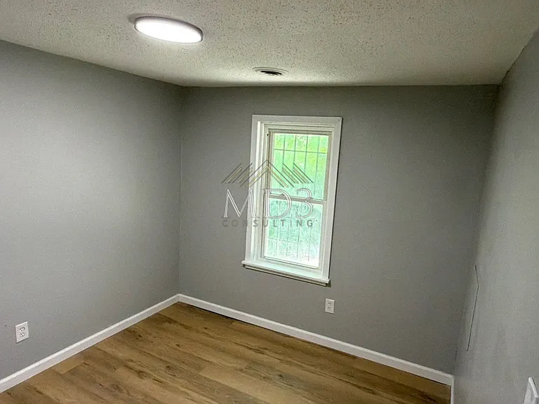 10019 Lord Dr — Photo 6