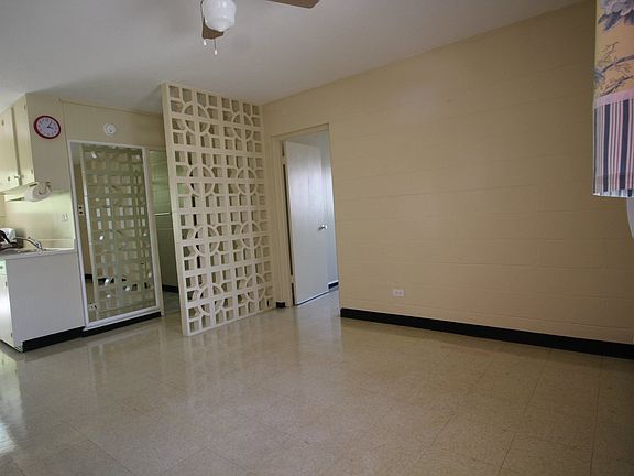 2nd image of 166 Lakeview Cir APT F