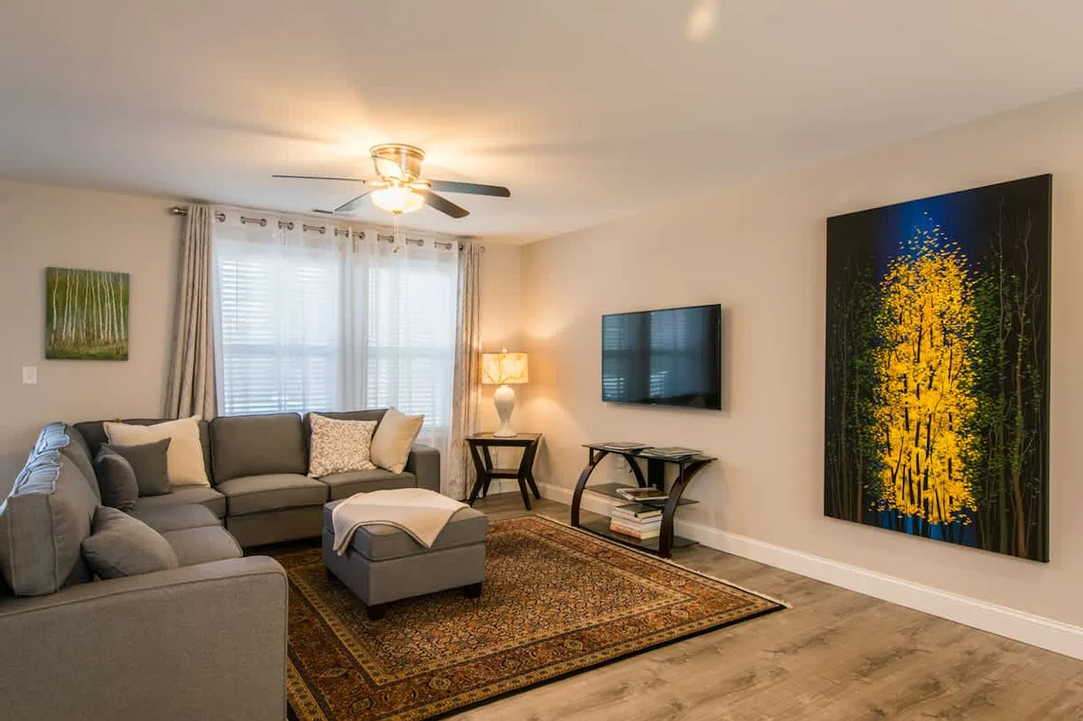 3 bed, 2.0 bath, $4,186 — Photo 3