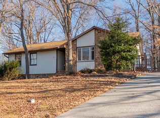 2111 Charlton Ln, Radford, VA 24141