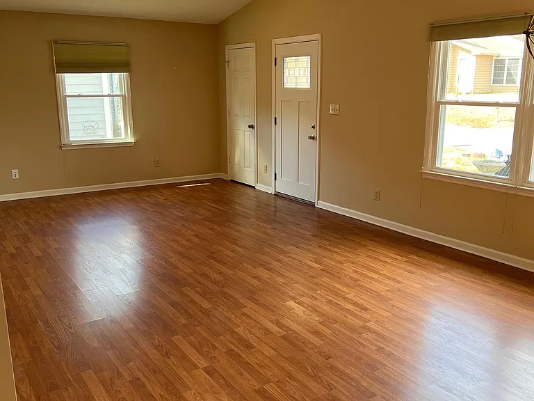 4331 Princeton Dr — Photo 4