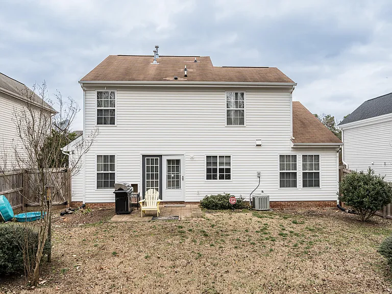 4 Richardson Cir — Photo 23