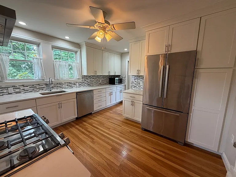 49-51 Harding Ave #49 — Photo 5
