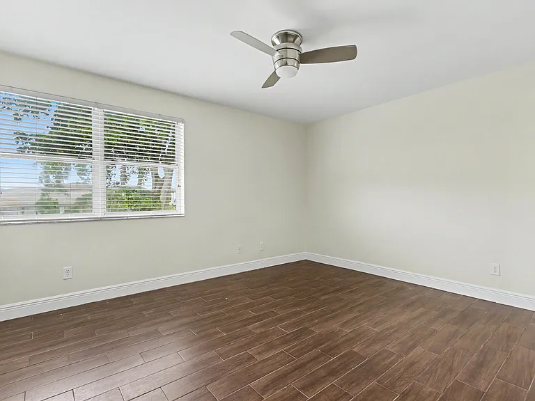 1250 SW 113th Ter #204 — Photo 28
