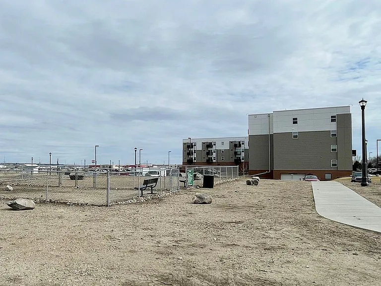Badlands Apartments I — Photo 10