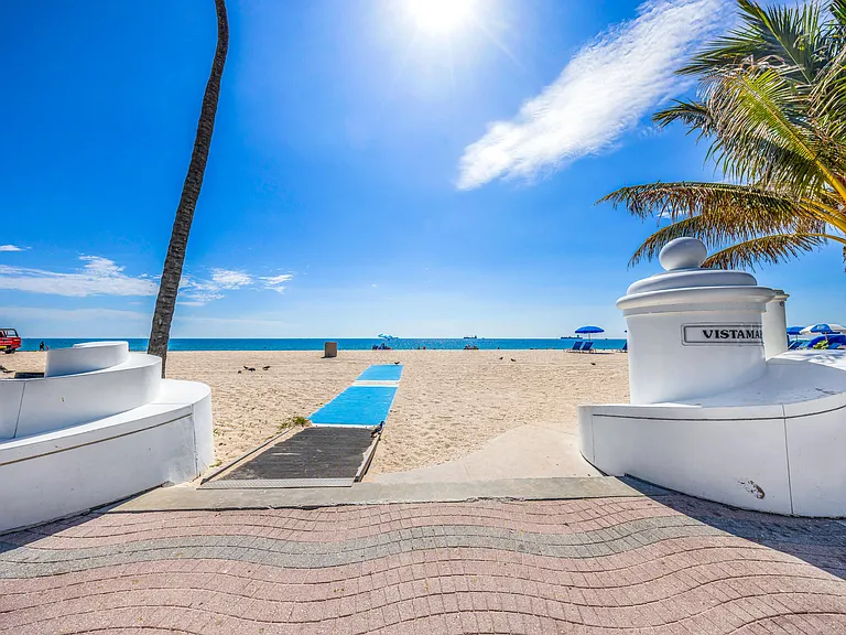 701 N Fort Lauderdale Beach Blvd #406 — Photo 38
