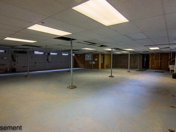 4th image of 625 Park Ave
