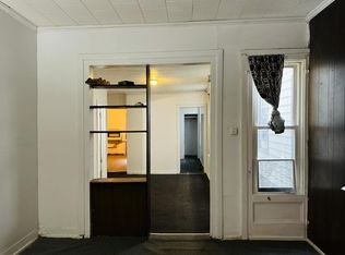 47 5th Ave, Troy, NY 12180