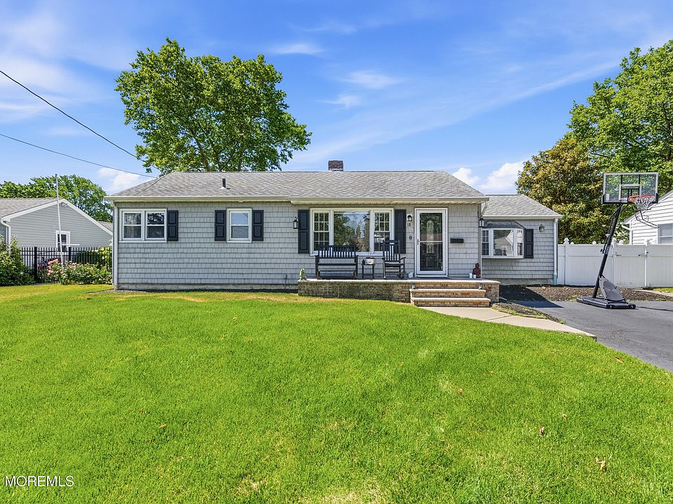 1st image of 18 Maurice Avenue