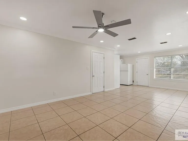 711 Cisneros St — Photo 4