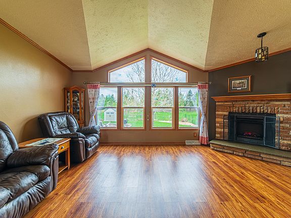 5th image of 33071 Holly Rd