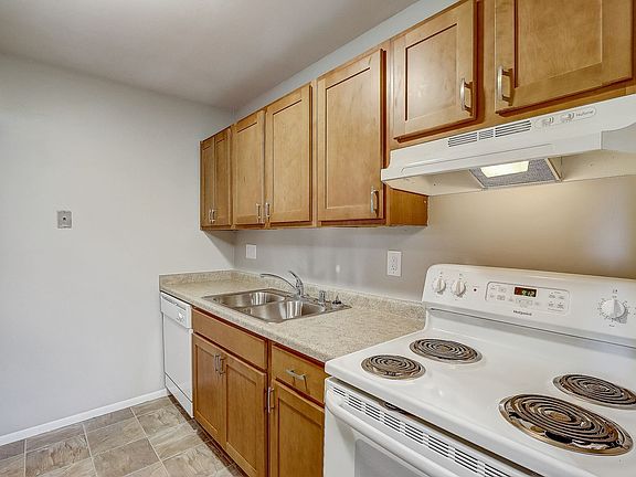 2nd image of 721-745 W Grange Ave #745-103