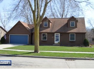 3033 E Canary St, Appleton, WI 54915