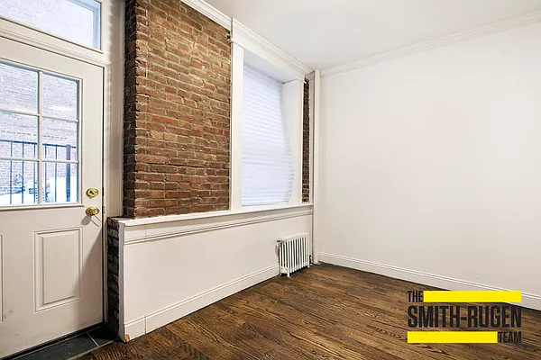 Rented by R New York | media 28