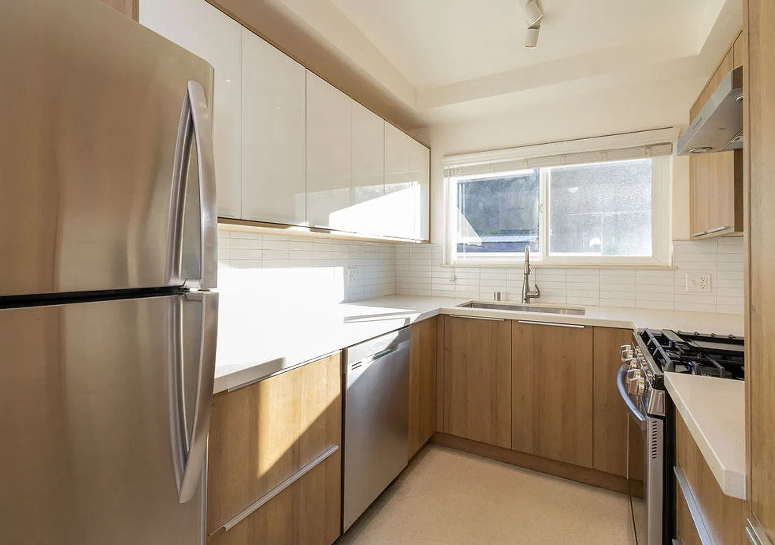Bright and airy 2-bedroom 1.5-bath in Frogtown — Photo 1