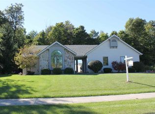 14035 Maple Dr, Grabill, IN 46741