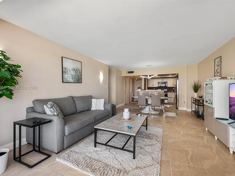 18061 Biscayne Blvd #303 — Photo 14