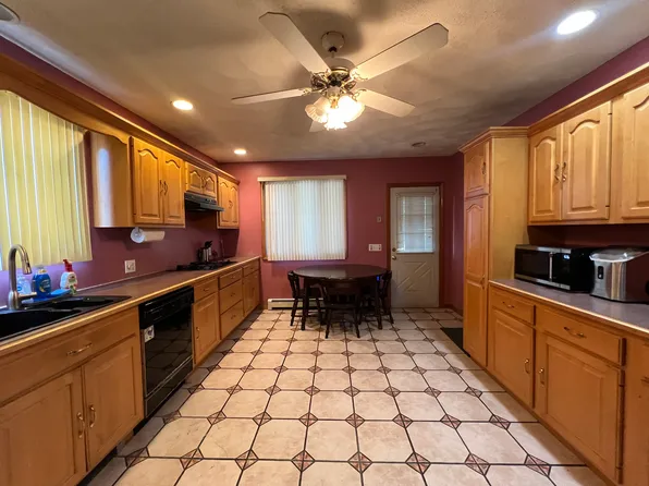 27 Willard St #1, Malden, MA 02148