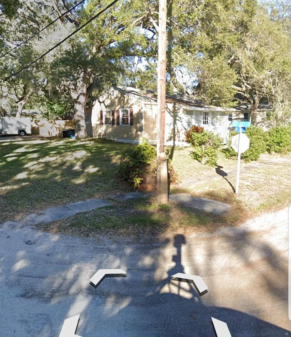 2 bed, 969 sqft, $2,050 — Photo 2
