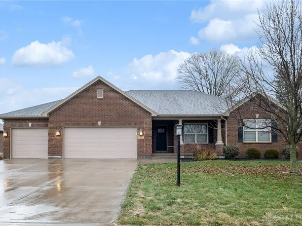 110 Eagle Ridge Dr, Franklin, OH 45005