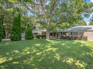 3203 S Leonard Rd, New Palestine, IN 46163