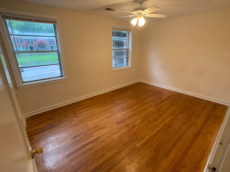 1615 Valley Ave — Photo 44