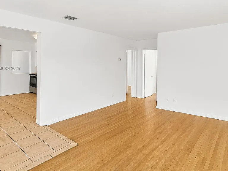 3415 SW 15th St #2 — Photo 2