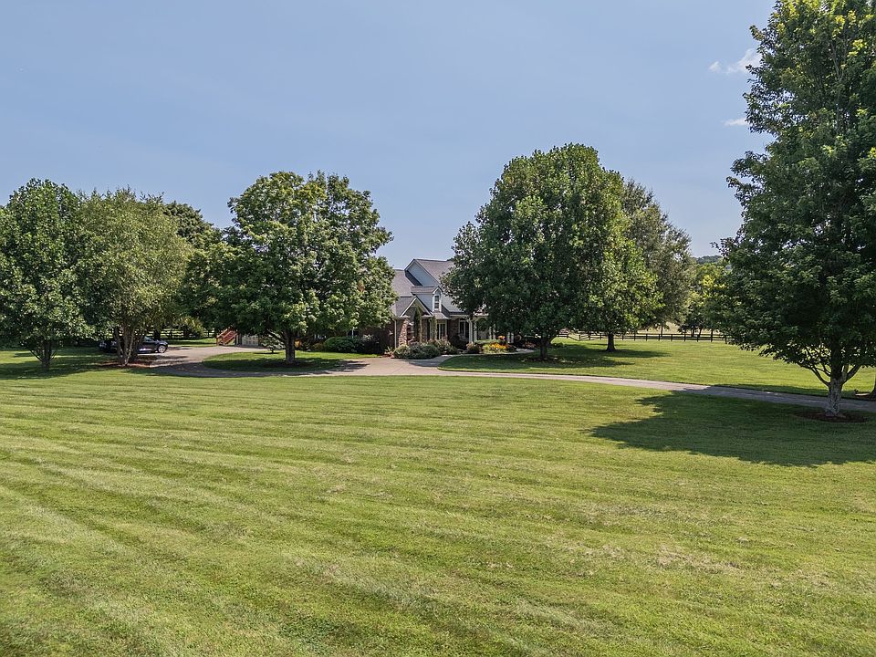 1st image of 1924 Evergreen Rd