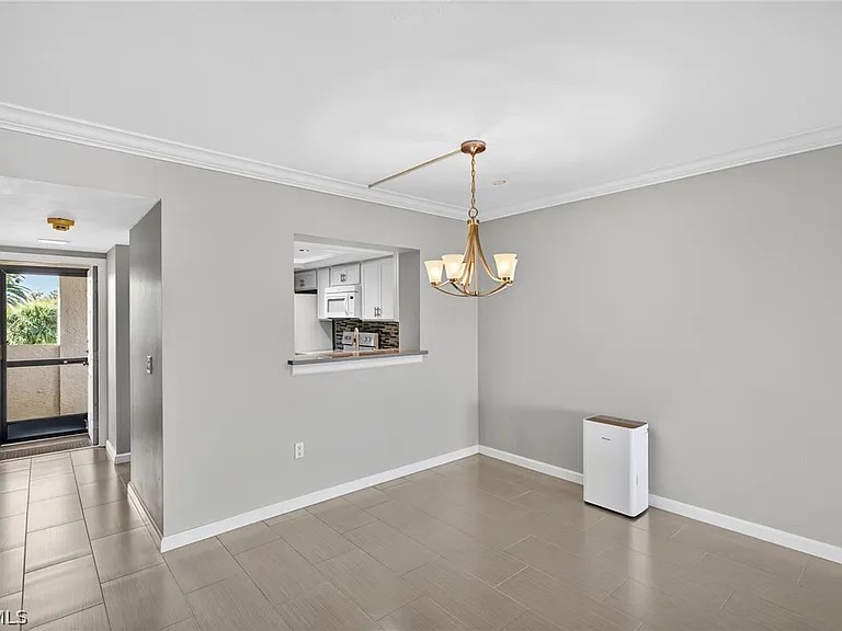 7430 Lake Breeze Dr #313 — Photo 7