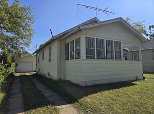 330 Cutler St, Waterloo, IA 50703