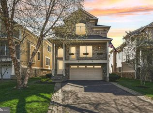 306 Pine St #A, Falls Church, VA 22046