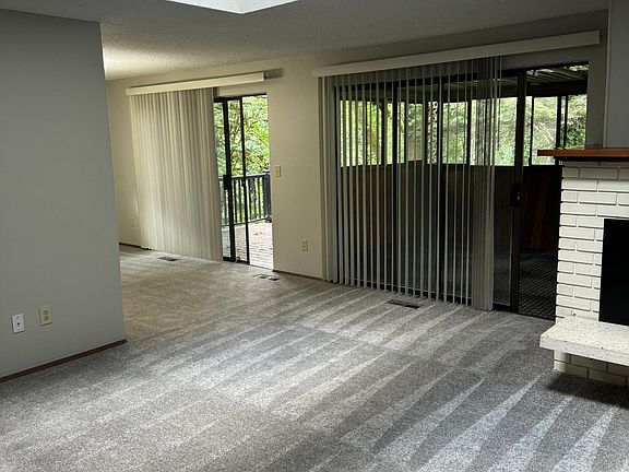 5th image of 1619 Evergreen Park Ln SW