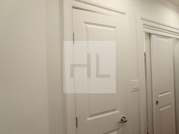 3rd image of 405 E 51st St APT 5A