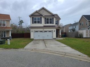 302 Bonnie Ct, Sneads Ferry, NC 28460