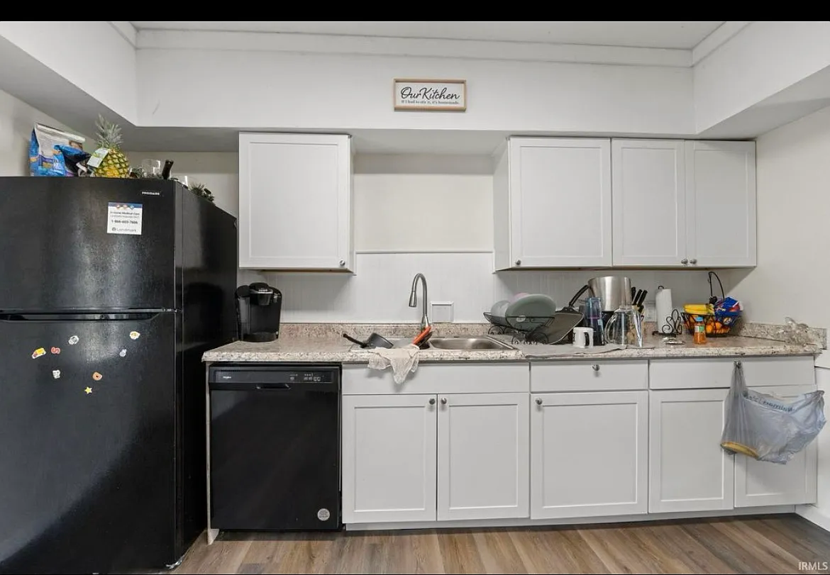 4 bed, 1627 sqft, $1,900 — Photo 3