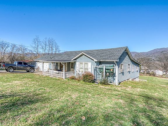 2nd image of 385 Aquone Rd