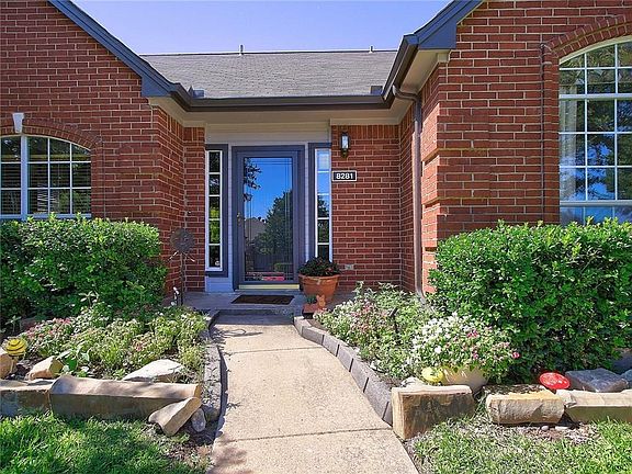 3rd image of 8281 Edge Water Dr
