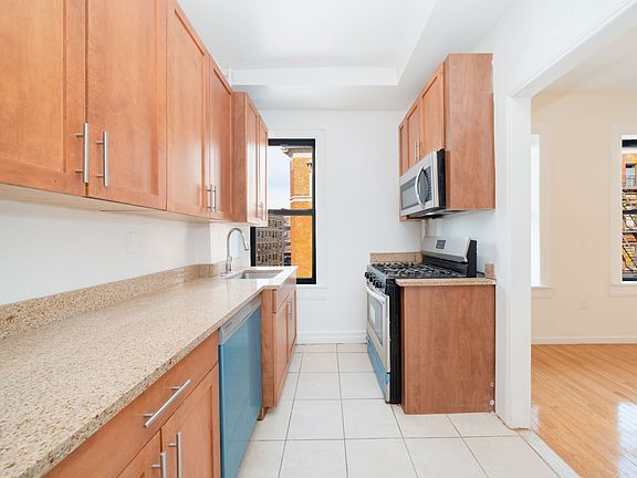 2nd image of 350 Fort Washington Ave APT 4A