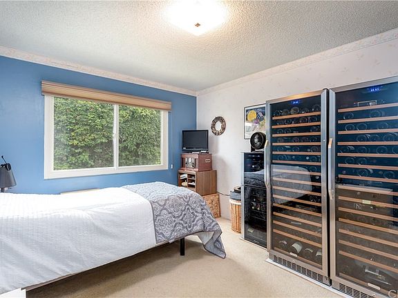 3rd image of 6935 Brookford Dr