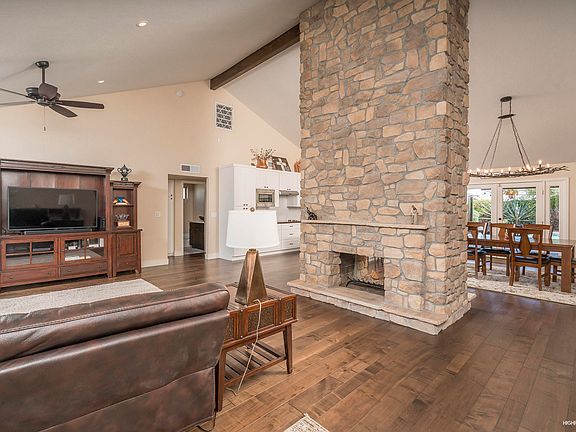 2nd image of 4336 E Winchcomb Dr