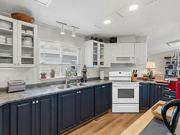 2nd image of 2465 Apollo Dr #219
