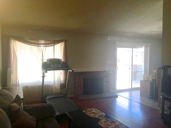 4th image of 24706 Bamboo Ct