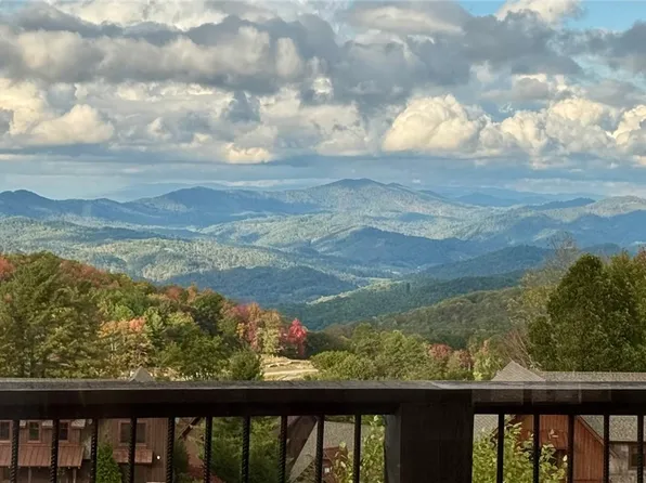 39 Cabernet Court, Banner Elk, NC 28604