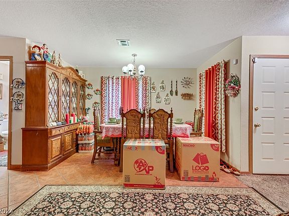 2nd image of 3909 Gulliver St