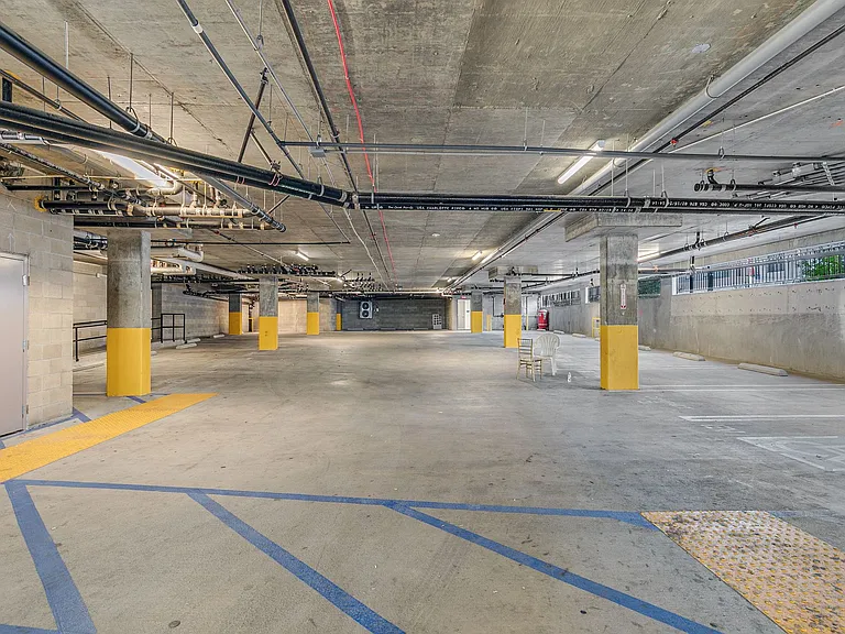 825 Coronado-Building — Photo 6