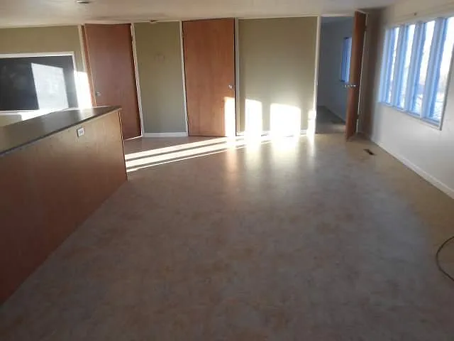 2 bed, $950 — Photo 2
