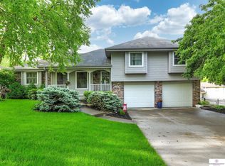 13587 Cedar St, Omaha, NE 68144