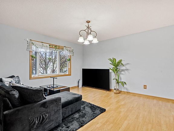 4th image of 3411 E Mineral Pond Blvd