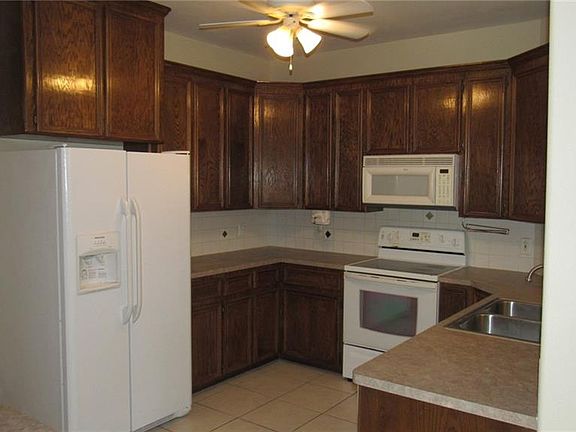 5th image of 2333 Kazmir Dr
